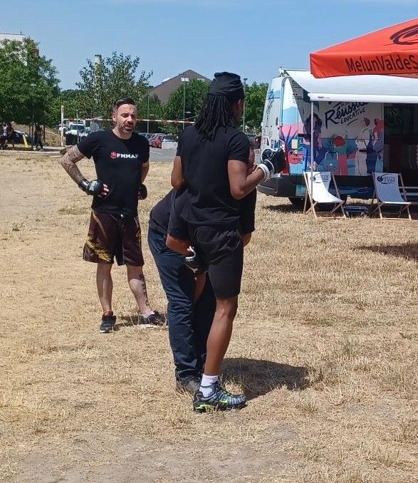 Créer du lien sous le soleil avec les jeunes du PRIJ